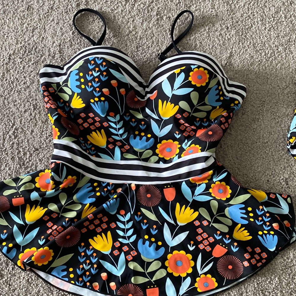 NWOT Rad Swim two piece. Reversible bottoms size L